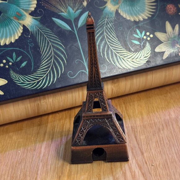 Eiffel Tower Diecast Pencil Sharpener, Antique Bronze Finish - Picture 1 of 12